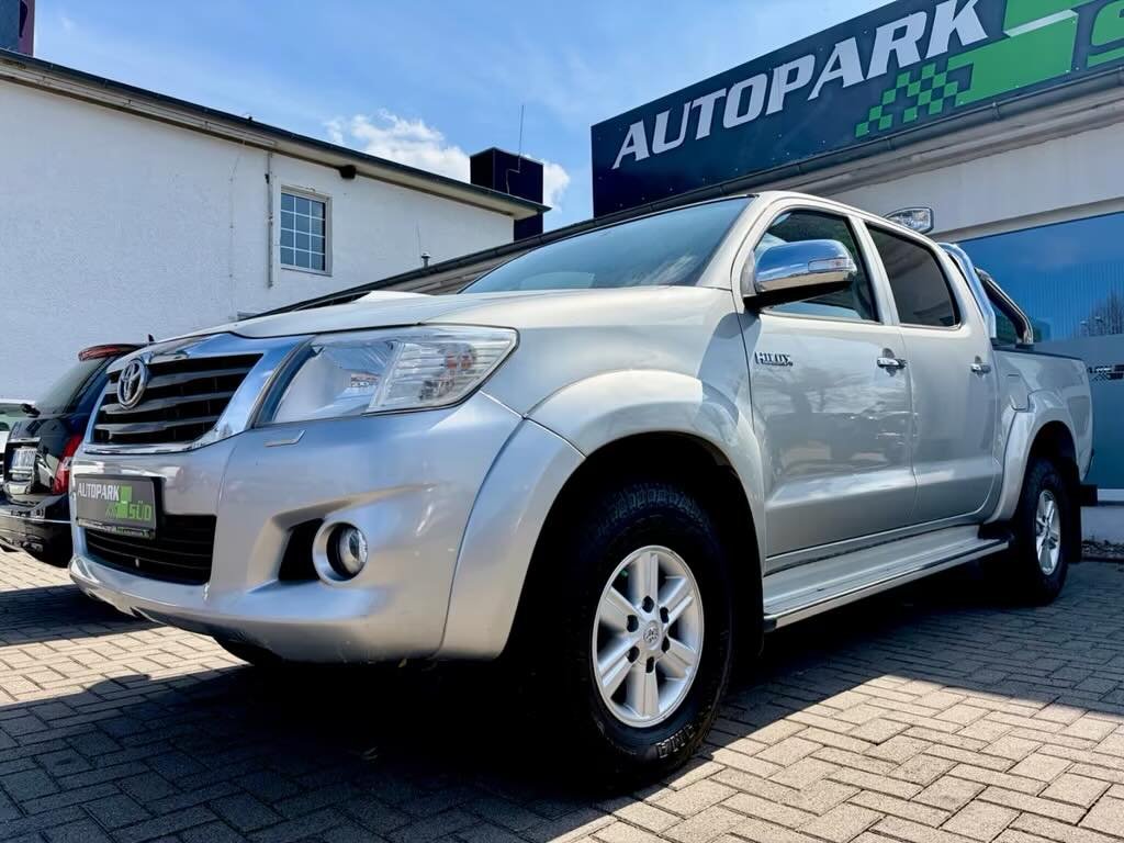 711695633_122220028982294060_7132195818329466397_n Toyota Hilux Double Cab Life 4x4-KLIMA-RÜCKFAHRKAMERA!! – Image 1